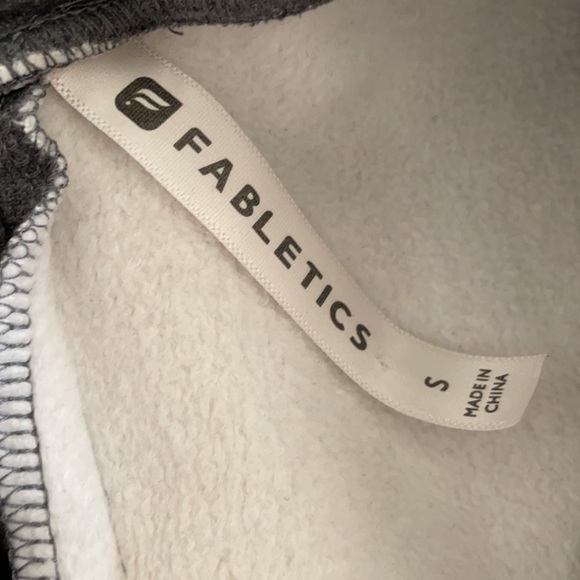 Fabletics Sweatshirt Tie-String Back - Picture 4 of 4